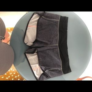Lululemon speed up short. GOOD CONDITION.